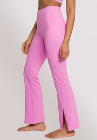 OCEANSAPART VENUS FLARED - Broek - diva pink