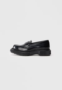 Valitud, black