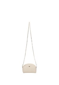 Beige leren schoudertas met een ronde silhouette, doorgestikte design en gouden kettingriem. Heeft een logo-accent en een gladde textuur.