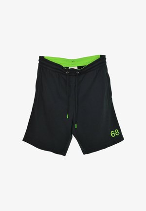 Pantaloncini sportivi neri con fascia in vita verde neon, punte del cordino e numero "68" sulla gamba sinistra.