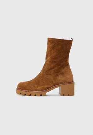 Enkellaarsjes met plateauzool - toffee