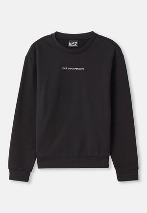 Mustmustri kraanikaelusega, pikkade varrukatega ja soonikute äärtega. Ees on valge EA7 Emporio Armani logo. Sile tekstuur.