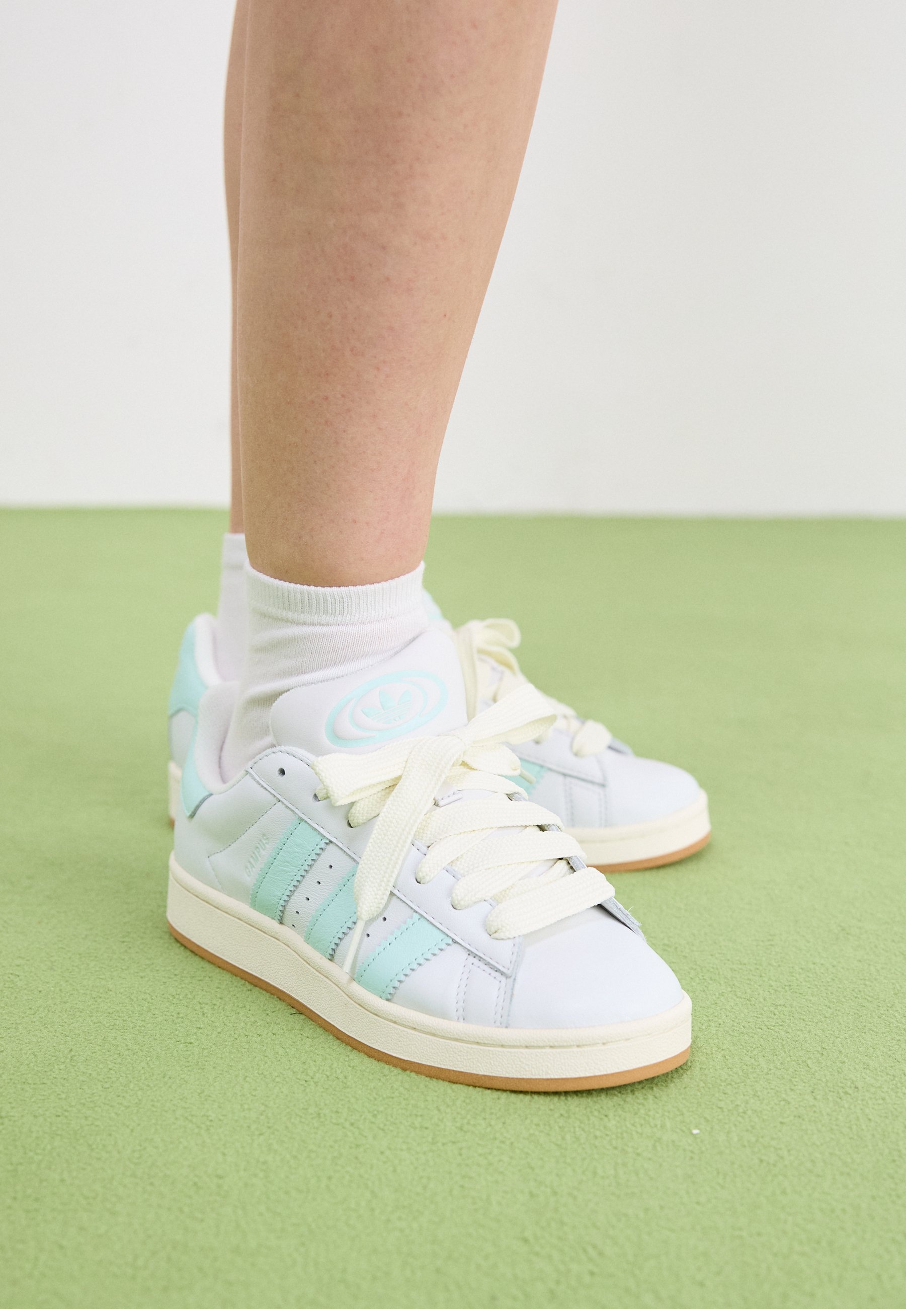 adidas Originals CAMPUS 00S W - Tenisky - crystal white/core white/halo mint