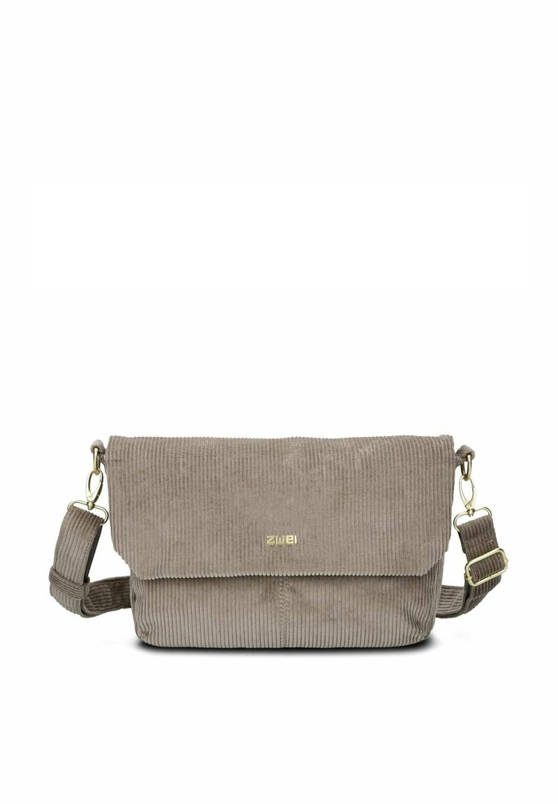 Borsa a spalla in velluto a coste marrone con pattina, dotata di accessori in oro, superficie texture e tracolla regolabile. Design elegante e compatto.