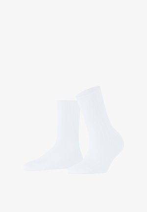 Witte katoenen crew sokken met ribbelstructuur en versterkte teen. Eenvoudig ontwerp, geschikt voor dagelijks gebruik. Twee paar weergegeven.