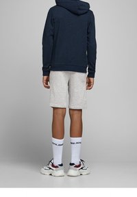 Jack & Jones Junior JJI SHARK JR - Teplákové kalhoty - light grey melange