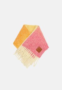 Wollen sjaal met een gradient ontwerp in oranje, roze en geel, met franjes aan de randen en een bruine leren logo patch.
