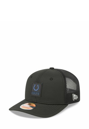 Schwarze verstellbare Kappe mit einer einfarbigen Vorderseite, einem Mesh-Rücken und einem blauen Indianapolis Colts-Logo auf einem strukturierten Patch.