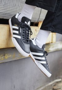 SAMBA SUPER - Tenisky - black/running white/footwear white