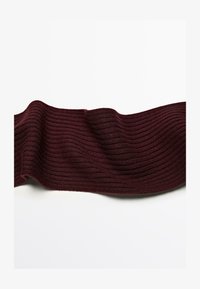 Unselected, bordeaux