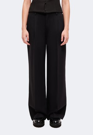 Gina Tricot, WIDE PLEATED TROUSERS - Pantalon classique - black