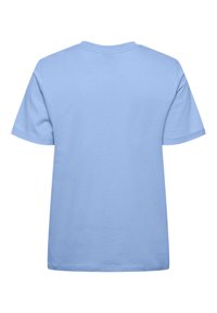 Lys blå bomulls T-skjorte med korte ermer, rund hals og en glatt tekstur, med et enkelt design uten mønstre eller aksenter.