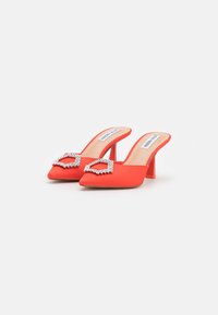 Steve Madden LUCENT - Mules de salto - red