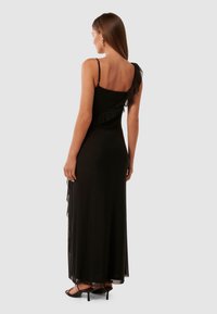 Forever New MARISSA RUFFLE MIDI DRESS - Cocktailkleid/festliches Kleid - black