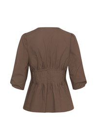 Blouse marron avec manches trois-quarts bouffantes, détail froncé à la taille et ourlet évasé, vue de dos sur fond blanc.