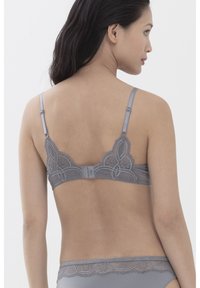 Thumbnail Image 3