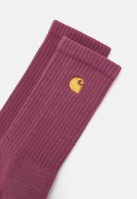Carhartt WIP CHASE SOCKS UNISEX - Socks - dusty fuchsia/gold-coloured