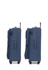 Blauwe stoffen koffer met een gestructureerde afwerking, twee inline wielen, dubbele handvatten en ritscompartimenten. Inclusief een zijvak voor extra opslag.