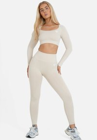 SQUATPROOF LONG SLEEVE RETAINED SEAMLESS  - Maglietta a manica lunga - beige