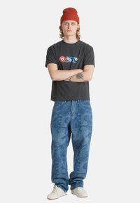 Vans BACKSPIN - Triko s potiskem - black