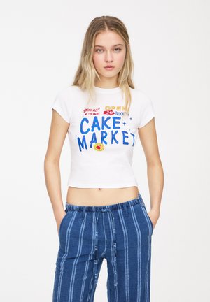 - T-shirt z nadrukiem