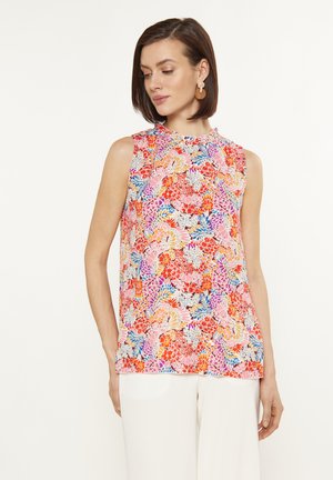Top senza maniche floreale con una combinazione di motivi rosa, rossi e blu, realizzato in tessuto leggero, con scollatura tonda e vestibilità comoda.