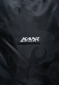 Karl Kani PATCH CAMO - Hátizsák - black