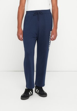 - Spodnie treningowe