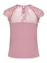 Haut sans manches rose poudré avec tissu texturé, empiècement en dentelle et manches courtes, avec une fermeture bouton goutte au dos de l'encolure.