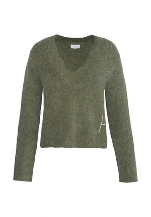 Olivgrön, v-ringad tröja med långa ärmar. Tillverkad av mjukt, strukturerat material med en broderad detalj på vänster framsida.