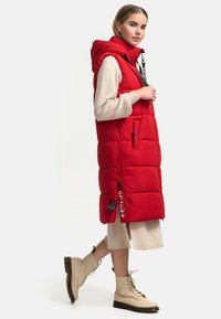 Navahoo SCHNUFFELCHEN - Waistcoat - salsa red