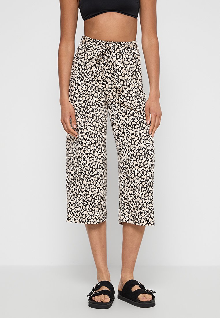 Lascana Pyjamabroek zandkleur Lascana Pyjamabroek zandkleur