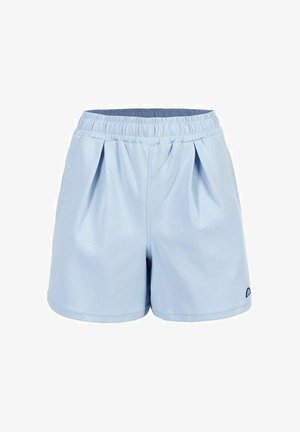 Shorts bleu clair avec taille élastique et plis subtils à l'avant, fabriqués en tissu doux avec un petit logo noir en bas à droite.