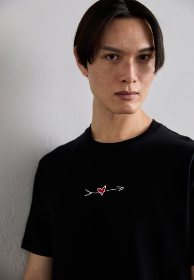 Neil Barrett SLIM CUPID - Print T-shirt - black