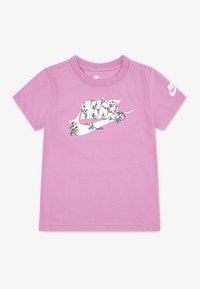 Nike Sportswear FUTURA TEE - T-shirt med print - magic flamingo