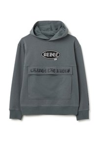 Grauer Kapuzenpullover mit vornem Taschen, "REBEL"-Patch und dem Text "CHANGE THE RULES", aus weichem Material mit gerippten Bündchen.