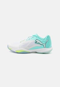Puma VANTAGE NITRO W+ - Hádzanárska obuv - white/electric peppermint ...