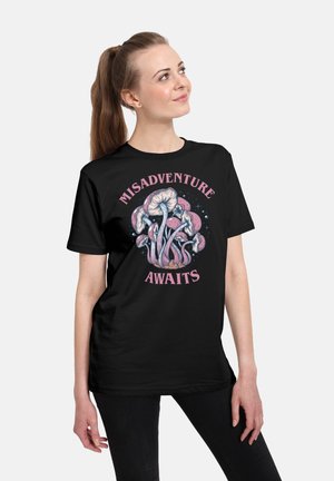 - T-shirt z nadrukiem