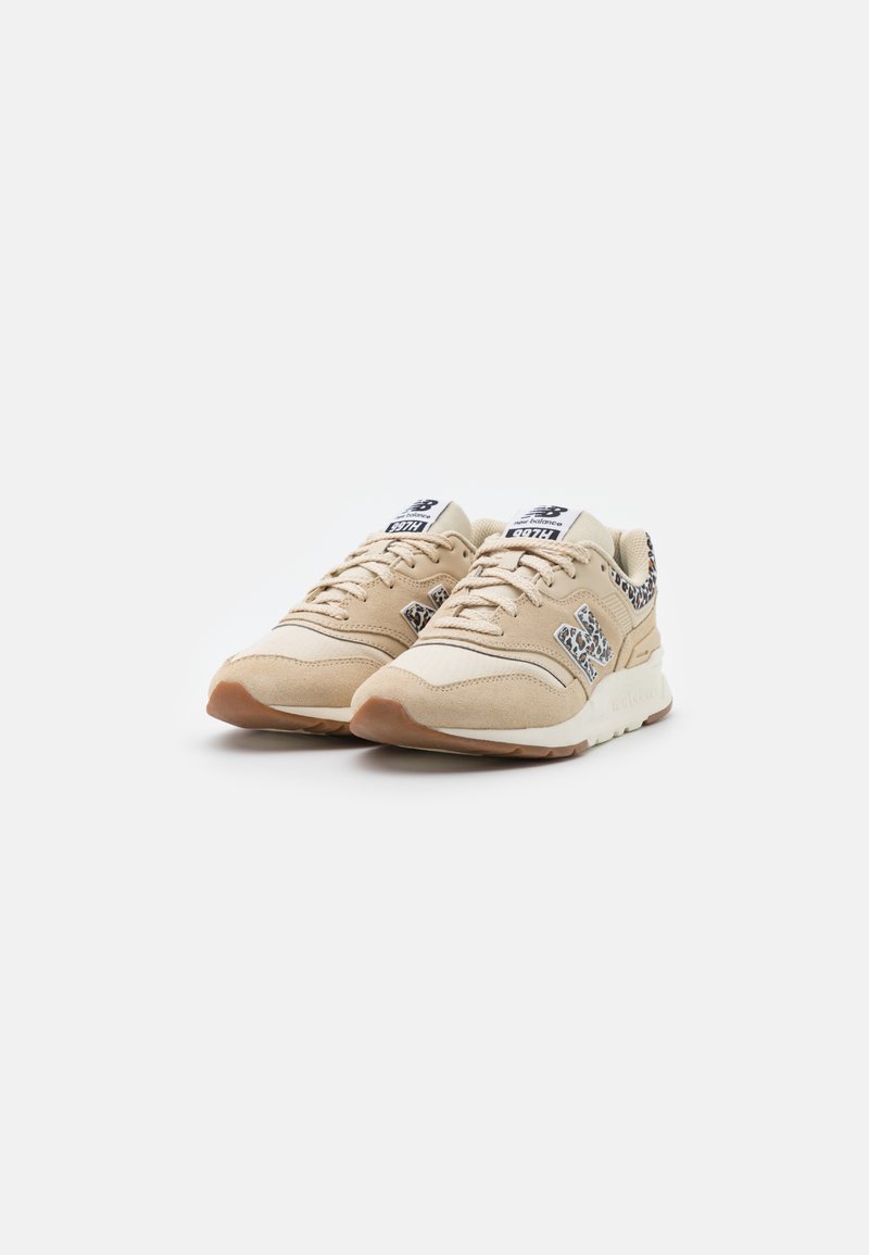 New Balance CW997 - Sneaker low - sandstone/beige - Zalando.de