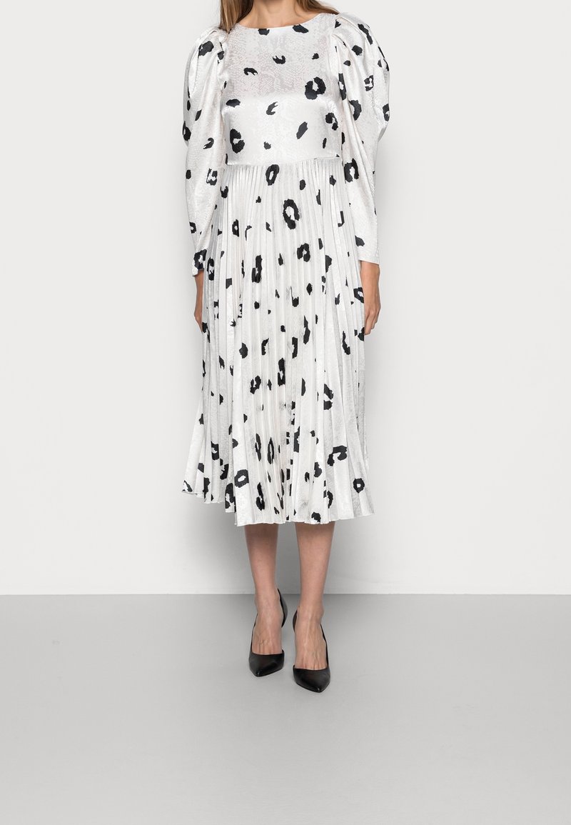Closet Robe de soirée - off-white