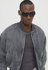 GCDS UNISEX - Γυαλιά ηλίου - shiny black