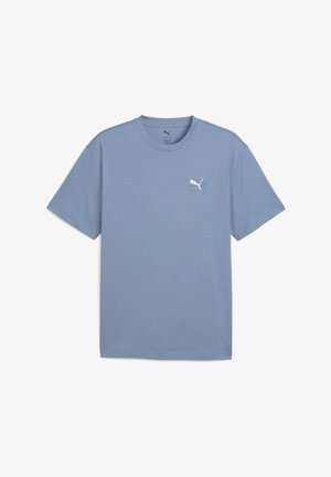 Tricou din bumbac de culoare albastru deschis, cu mâneci scurte, decolteu rotund și un mic logo alb Puma pe partea stângă a pieptului. Textură netedă.