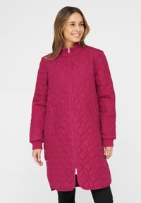 Ilse Jacobsen ART06 - Abrigo de invierno - sangria