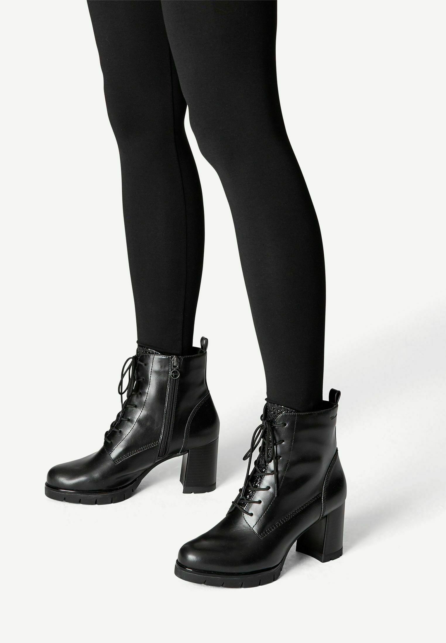 tamaris stivaletti stringati