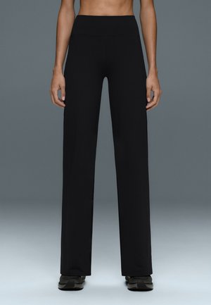 OYSHO, HIGH-RISE COMFORT STRAIGHT-LEG - Tracksuit bottoms - black