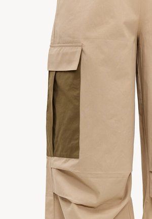LOAVIES, CAPTURED IN TIME - Pantalon cargo - sand