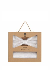 Weiße gemusterte Fliege, die in einer klaren Verpackung mit einem braunen Kartonhintergrund präsentiert wird, auf dem der Text "Prince Bowtie" steht.