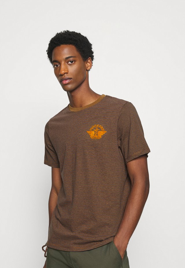 LOGO TEE - Printtipaita - dark ginger/desert honey