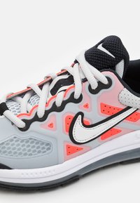 Nike Sportswear AIR MAX GENOME UNISEX - Sapatilhas - pure platinum/white/bright crimson/black