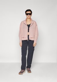 Columbia PARACUTIE™ - Tuulitakki - eraser pink